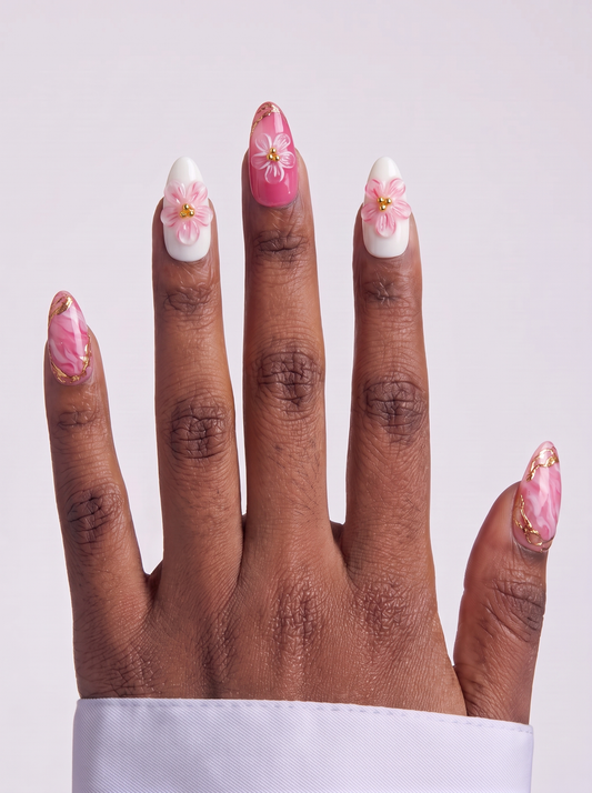 Pink Gilded Almond False Nails – Reusable Press-On Set