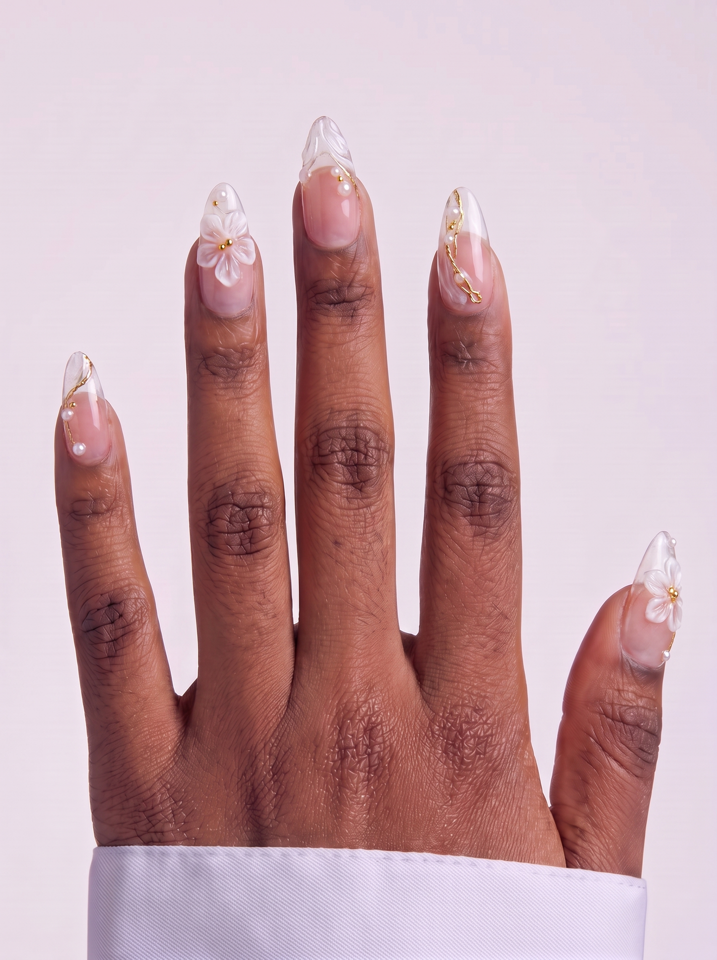 Pink Gilded Almond False Nails – Reusable Press-On Set