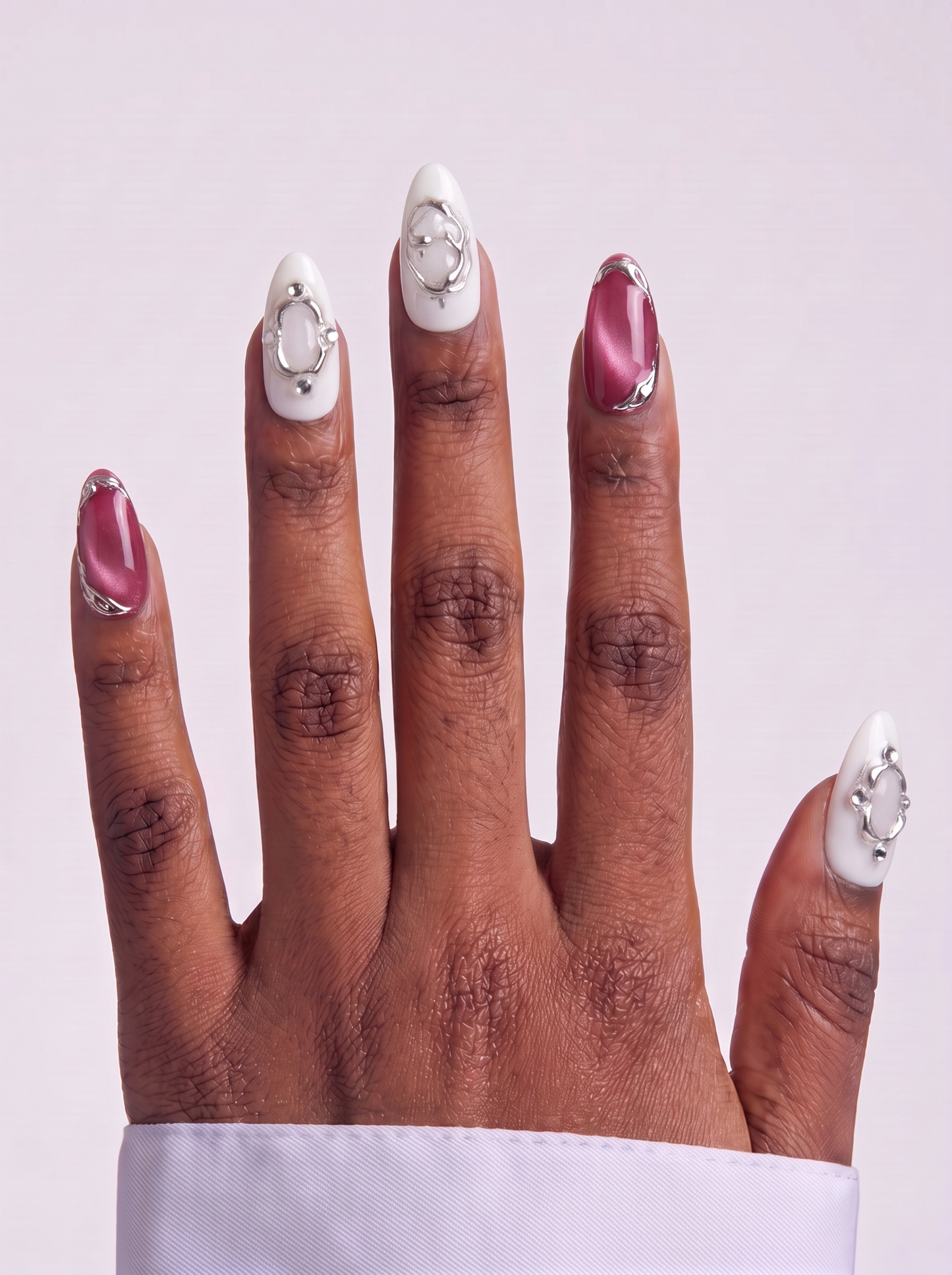 Pink Gilded Almond False Nails – Reusable Press-On Set