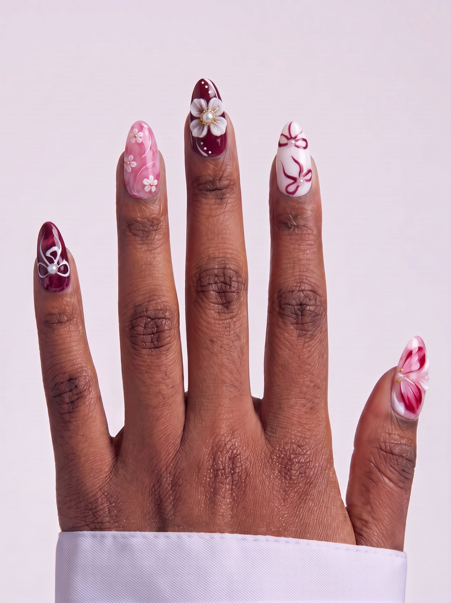 Pink Gilded Almond False Nails – Reusable Press-On Set